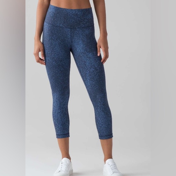 lululemon athletica Pants - Lululemon Wunder Under Crop High Rise Luxtreme Leggings size 6